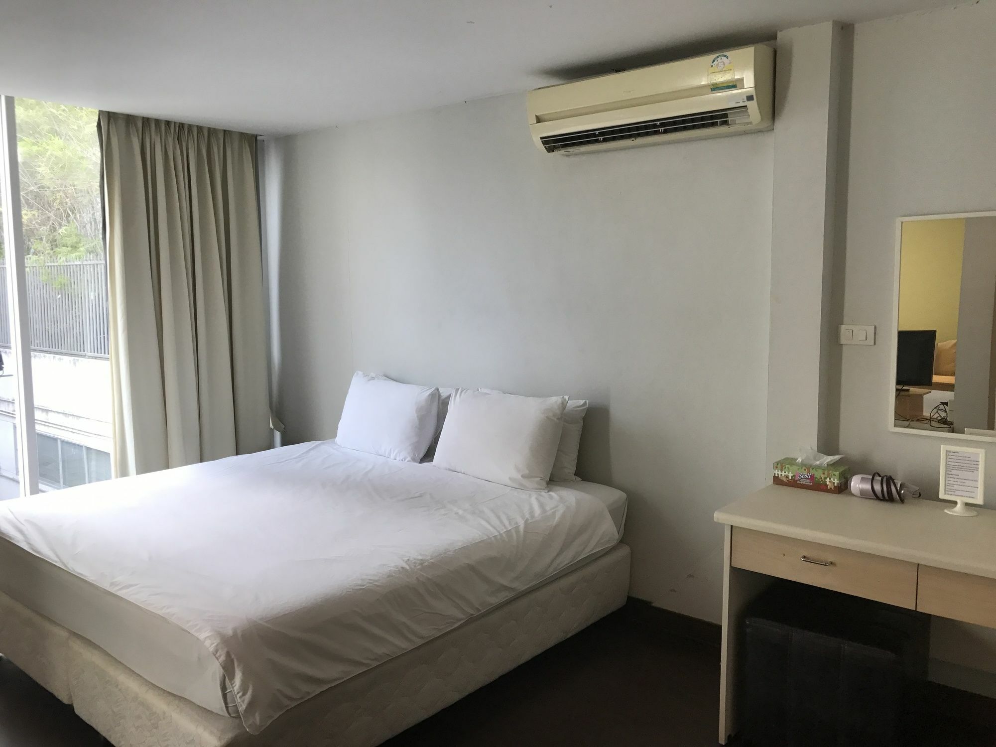 Urban House Hotel Bangkok Exterior foto