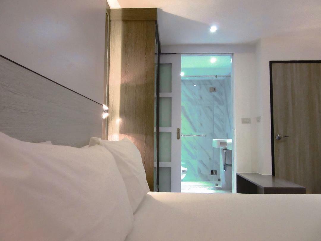 Urban House Hotel Bangkok Exterior foto